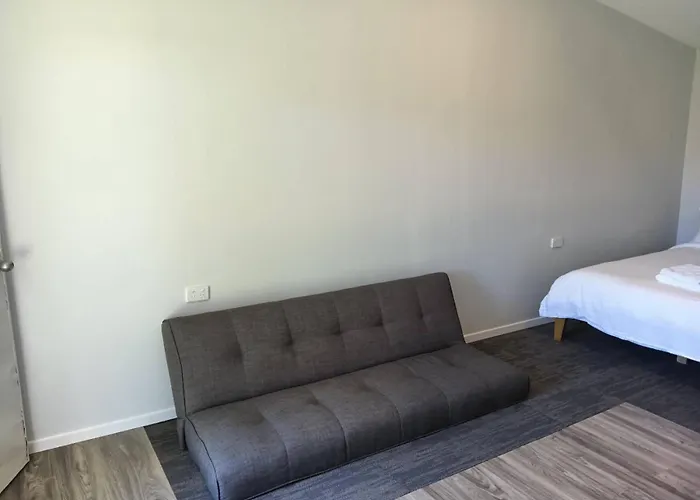 2 Double And 1 Sofa Beds * Rotorua