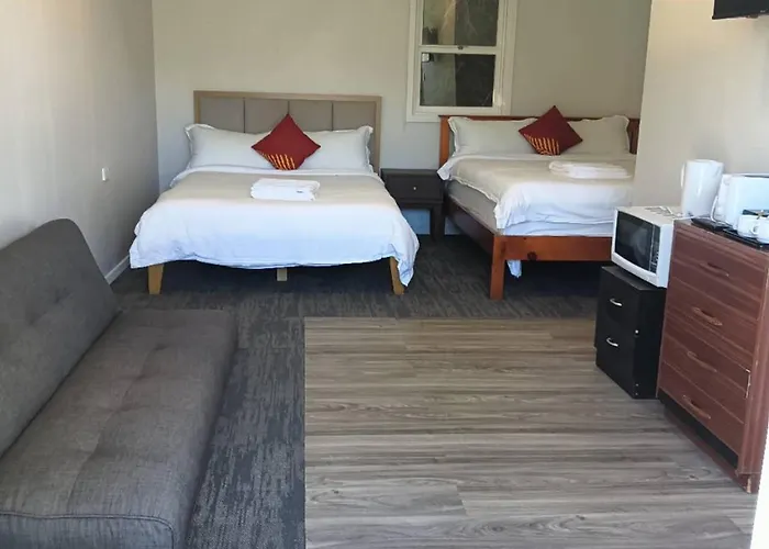 Chalet 2 Double And 1 Sofa Beds
